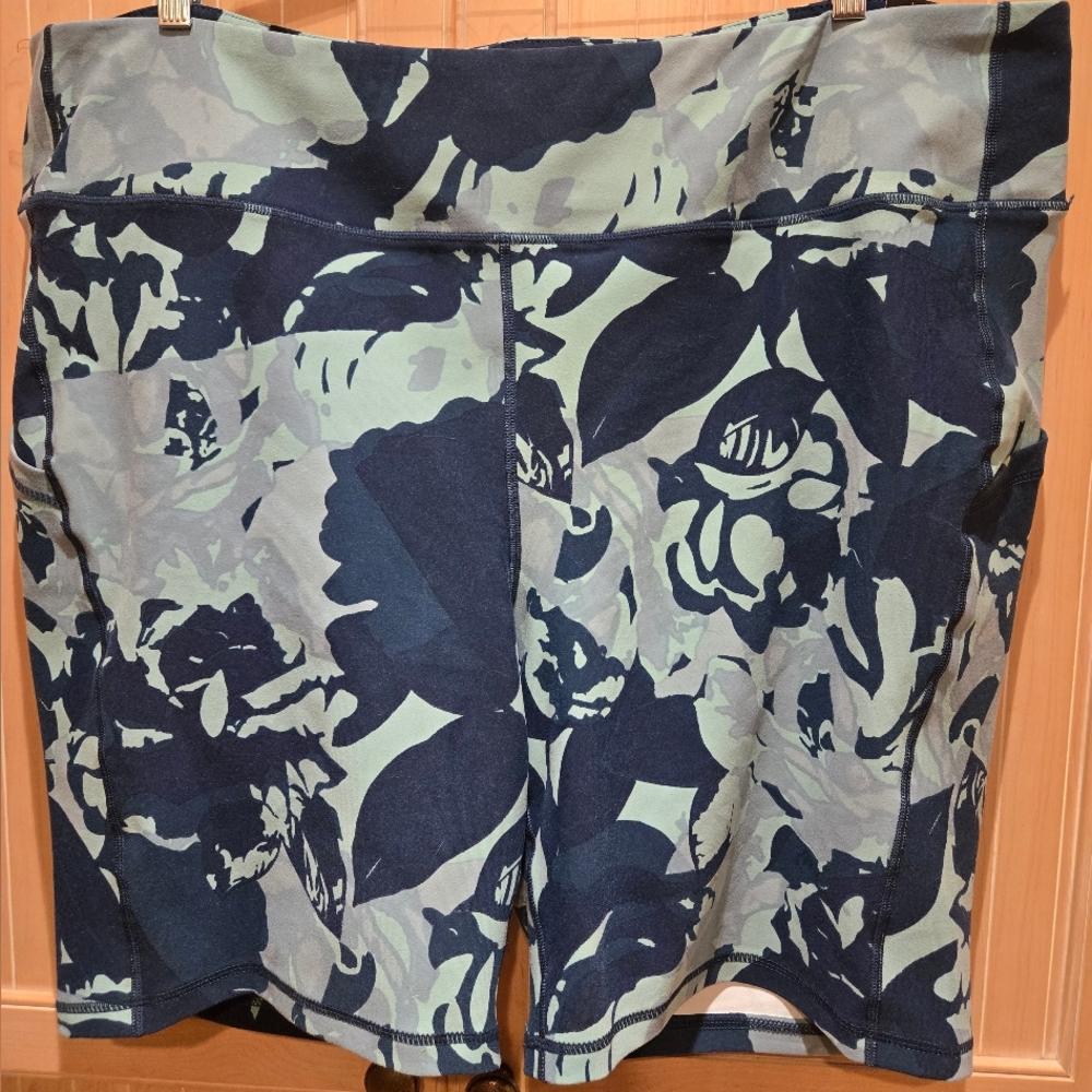Torrid Active Biker Short 5X - Picture 4 of 10